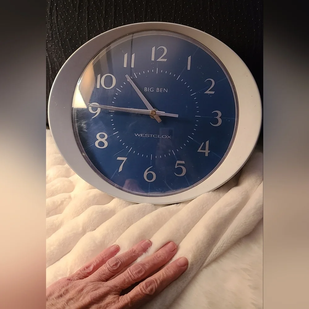 Vintage. Westclox Blue and Silver Wall Clock.  May Need New Battery